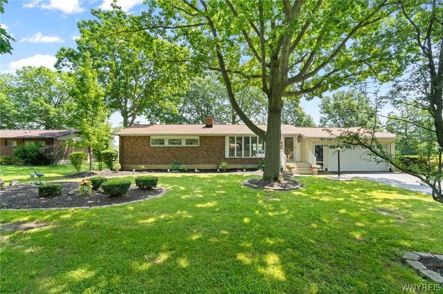 5437 Elm Drive, Lewiston, NY 14092