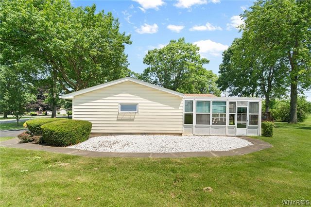 5437 Elm Drive, Lewiston, NY 14092