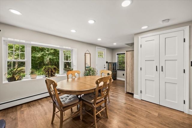 60 Rhode Island Rd, Lakeville, MA 02347