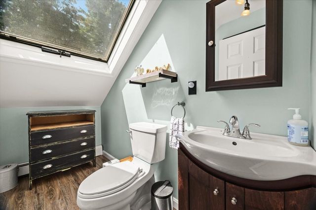 60 Rhode Island Rd, Lakeville, MA 02347