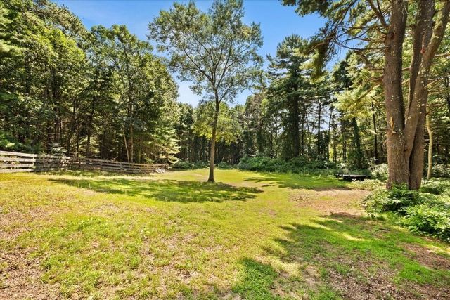60 Rhode Island Rd, Lakeville, MA 02347
