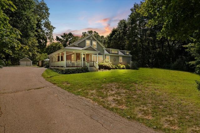 60 Rhode Island Rd, Lakeville, MA 02347