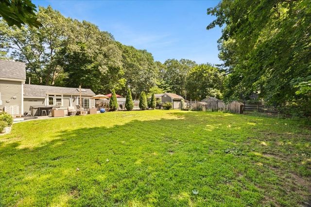 60 Rhode Island Rd, Lakeville, MA 02347