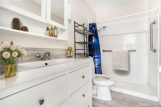 660 S Glassell 36, Orange, CA 92866