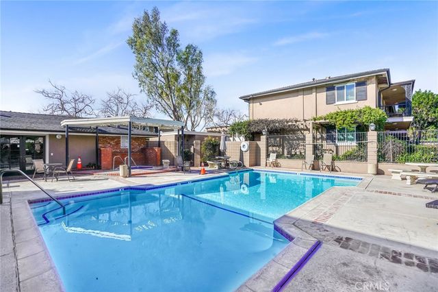 660 S Glassell 36, Orange, CA 92866