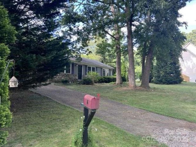 6 Fairway Drive, Asheville, NC 28805