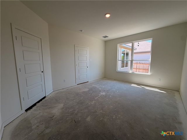 122 University Avenue, Troy, TX 76579