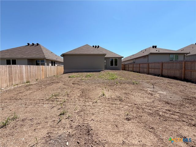 122 University Avenue, Troy, TX 76579