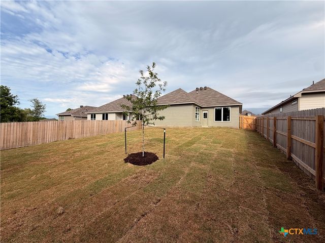 122 University Avenue, Troy, TX 76579