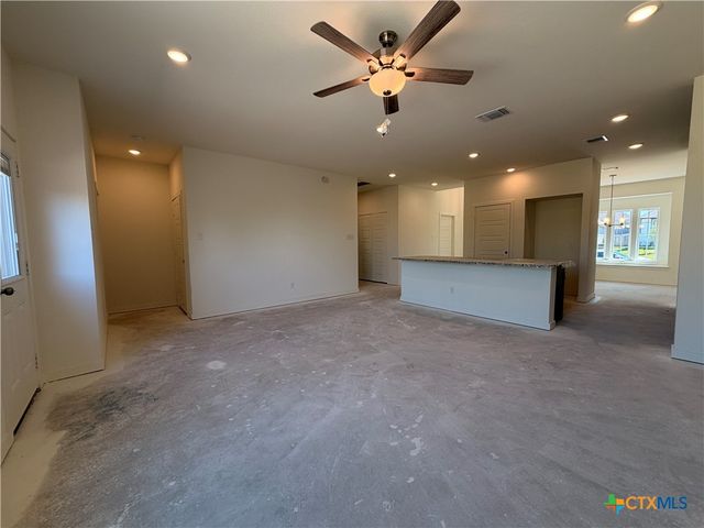 122 University Avenue, Troy, TX 76579