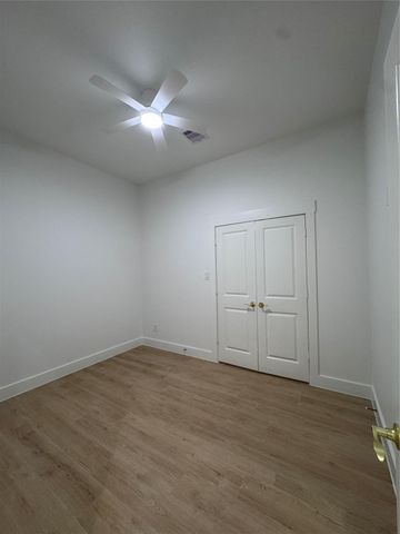 711 S Carroll, La Porte, TX 77571