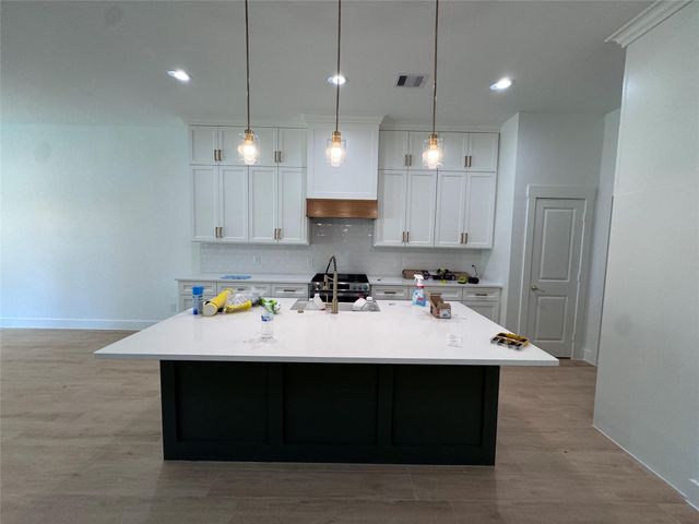 711 S Carroll, La Porte, TX 77571