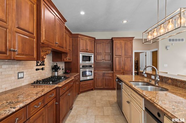 6204 Treyburn Court, Springfield, IL 62711