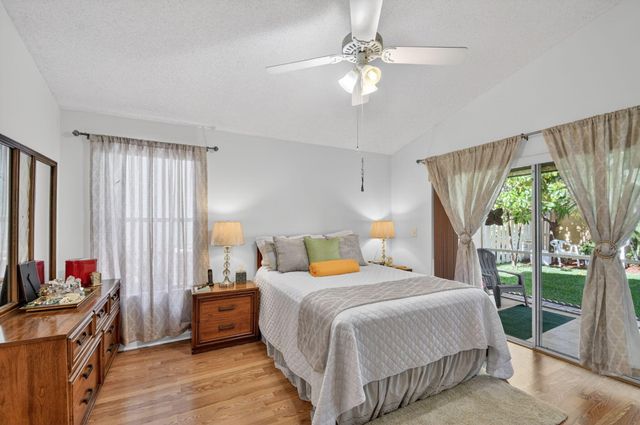 1033 W Fairfax Cir W W, Boynton Beach, FL 33436