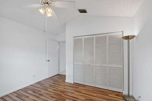 1033 W Fairfax Cir W W, Boynton Beach, FL 33436