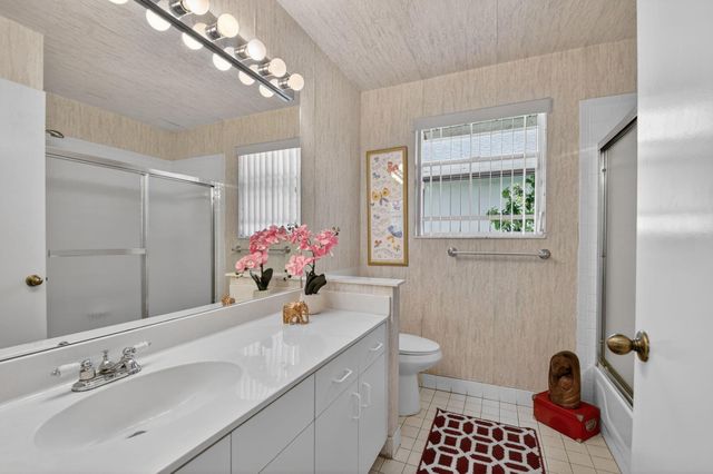 1033 W Fairfax Cir W W, Boynton Beach, FL 33436