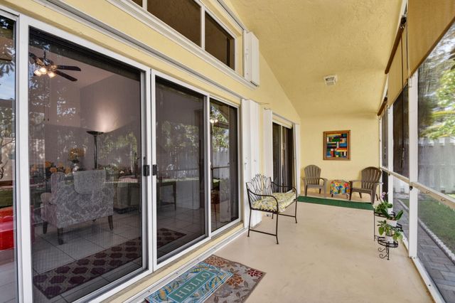 1033 W Fairfax Cir W W, Boynton Beach, FL 33436