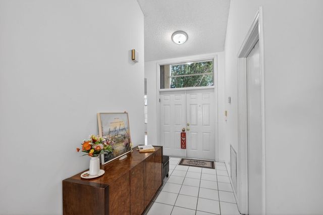 1033 W Fairfax Cir W W, Boynton Beach, FL 33436