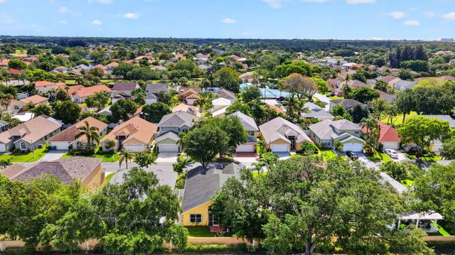 1033 W Fairfax Cir W W, Boynton Beach, FL 33436