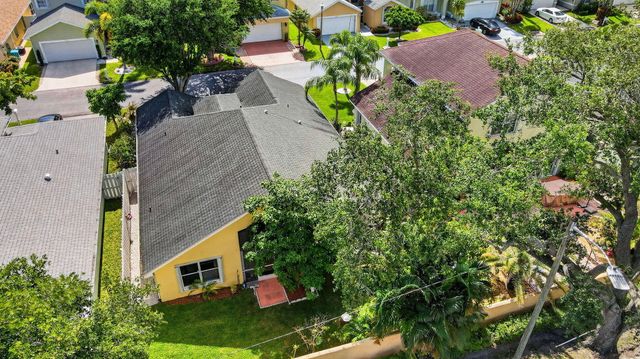 1033 W Fairfax Cir W W, Boynton Beach, FL 33436