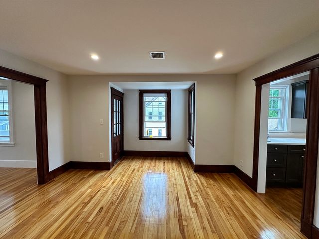 20 Harrington St 2, Watertown, MA 02472