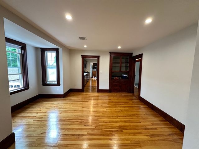 20 Harrington St 2, Watertown, MA 02472