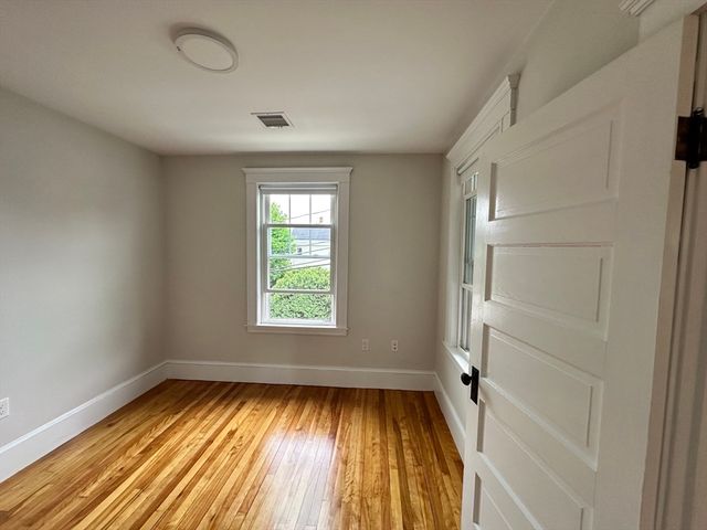 20 Harrington St 2, Watertown, MA 02472