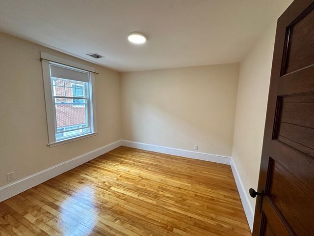20 Harrington St 2, Watertown, MA 02472