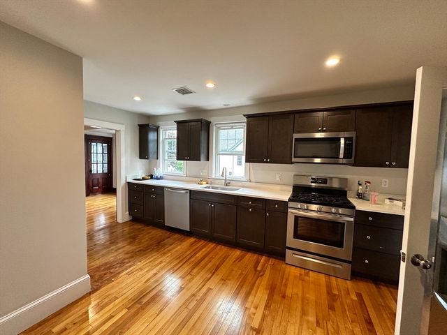 20 Harrington St 2, Watertown, MA 02472