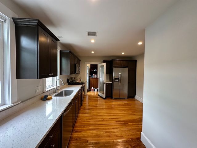 20 Harrington St 2, Watertown, MA 02472