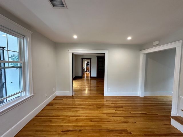 20 Harrington St 2, Watertown, MA 02472