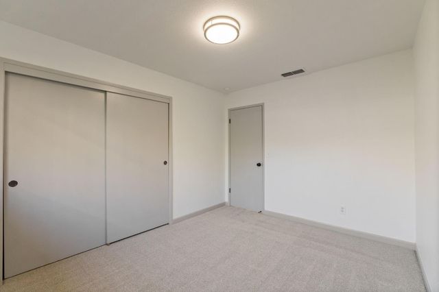 24 Sunnyside Avenue, Clovis, CA 93611