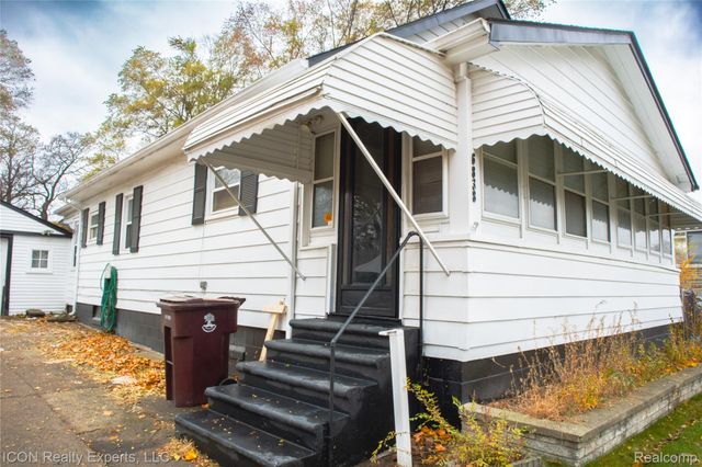 6838 Braun, Center Line, MI 48015