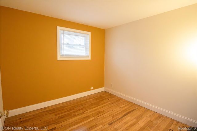 6838 Braun, Center Line, MI 48015