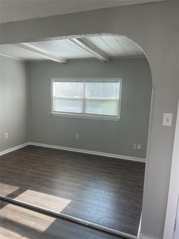 19278 County Road 927a, Alvin, TX 77511