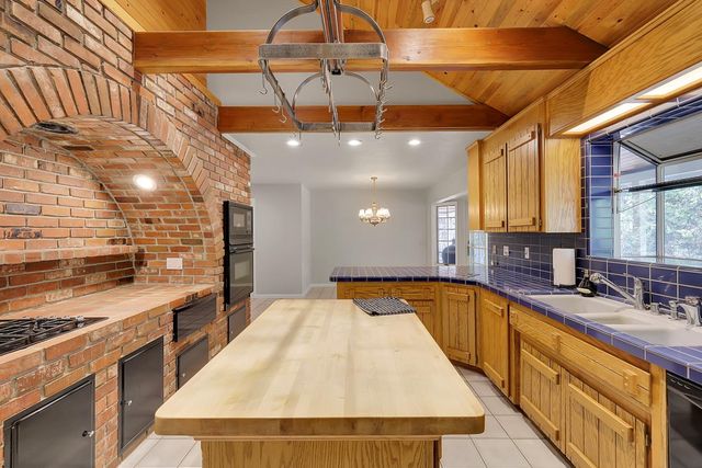 12790 Madrone Forest Dr, Nevada City, CA 95959