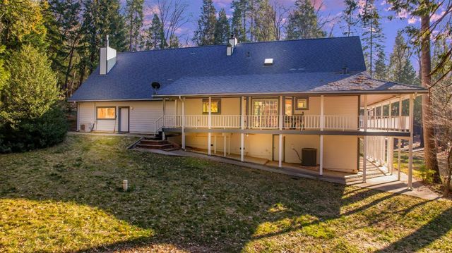 12790 Madrone Forest Dr, Nevada City, CA 95959
