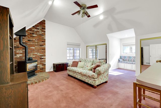 12790 Madrone Forest Dr, Nevada City, CA 95959