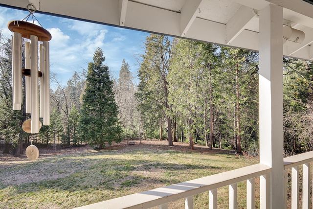 12790 Madrone Forest Dr, Nevada City, CA 95959