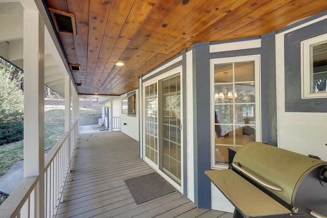 12790 Madrone Forest Dr, Nevada City, CA 95959