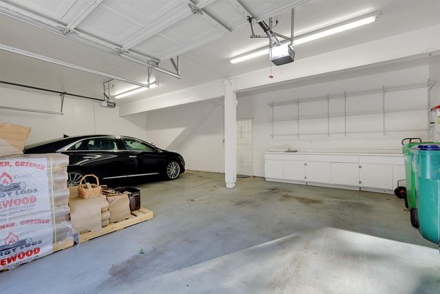 12790 Madrone Forest Dr, Nevada City, CA 95959