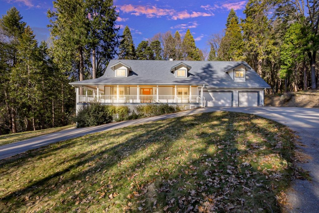 12790 Madrone Forest Dr, Nevada City, CA 95959