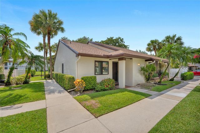 3218 S Carambola Circle S, Coconut Creek, FL 33066