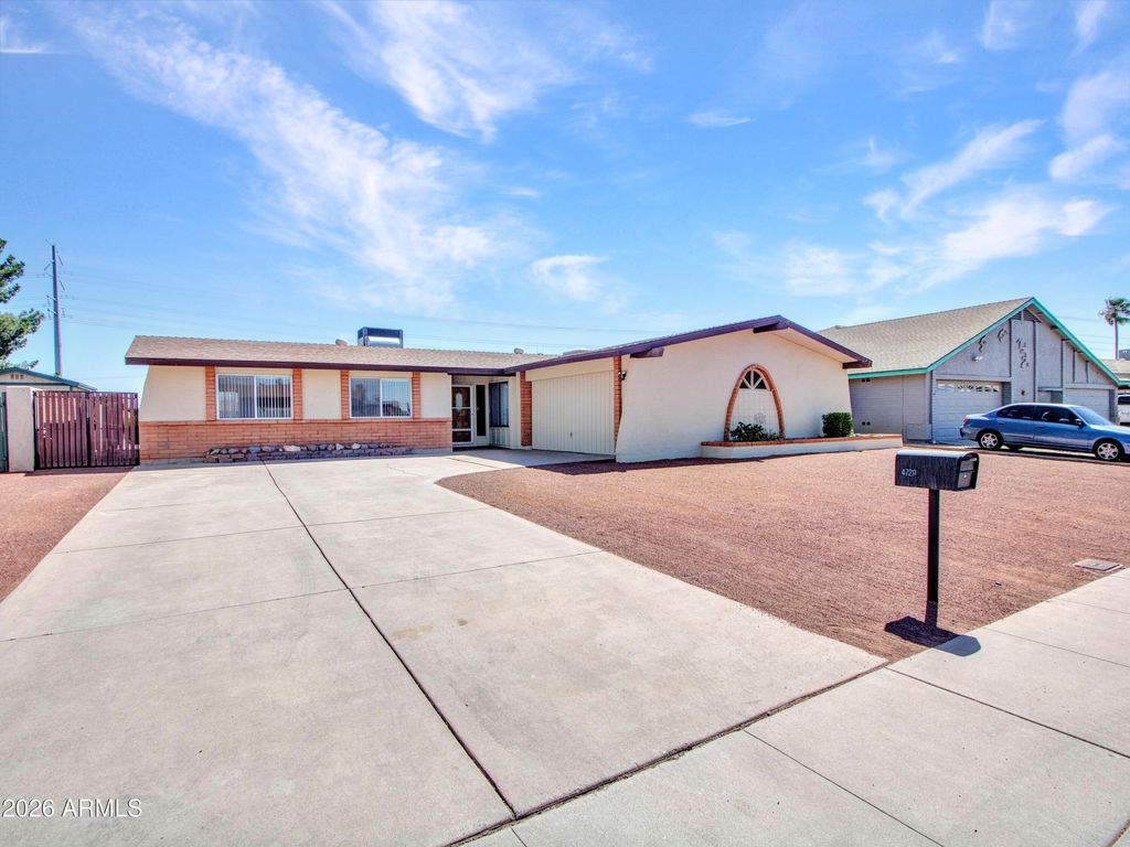 4729 W LUPINE Avenue, Glendale, AZ 85304 — exterior