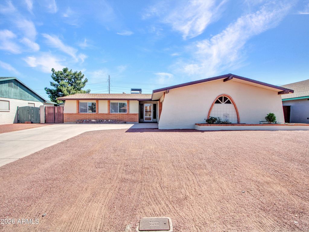 4729 W LUPINE Avenue, Glendale, AZ 85304 — photo 2