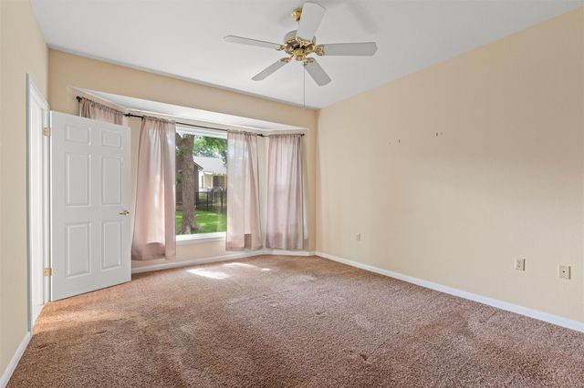 214 Whispering Wind DR, Georgetown, TX 78633