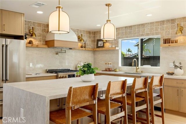 13161 Summit Cir, Westminster, CA 92683