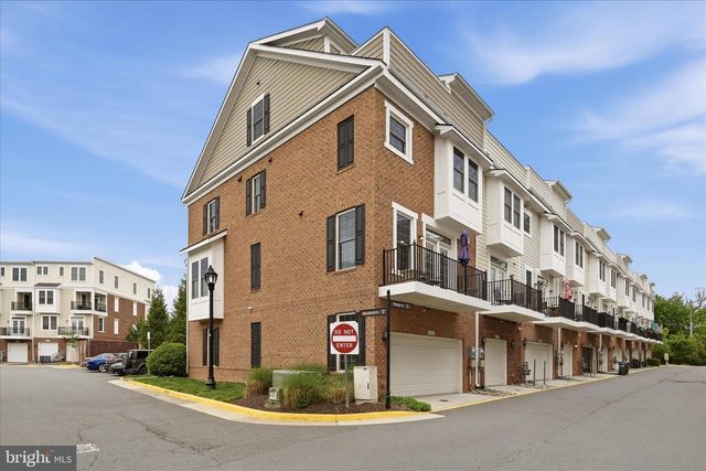 402 HAUPT SQ SE, Leesburg, VA 20175