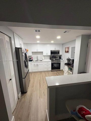 6841 SW 147th Ave 3C, Miami, FL 33193