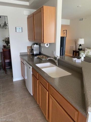 2668 Somerville LOOP 804, Cape Coral, FL 33991